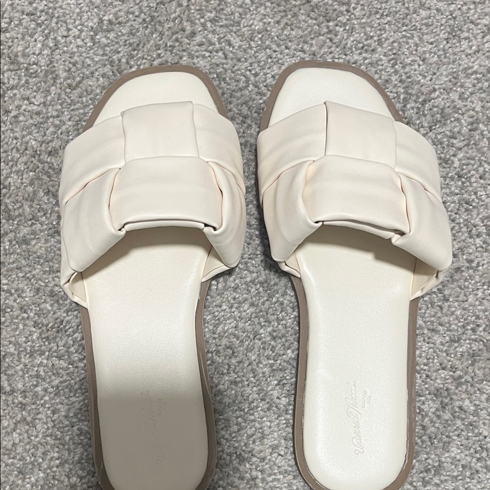 Universal threads Mara slides
